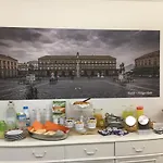 Donna Vicenza 4* Naples