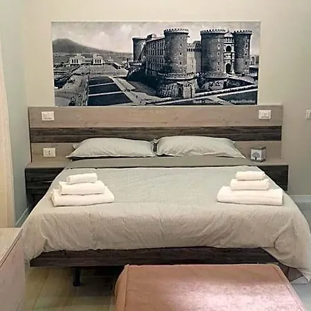 Donna Vicenza 4* نابولي