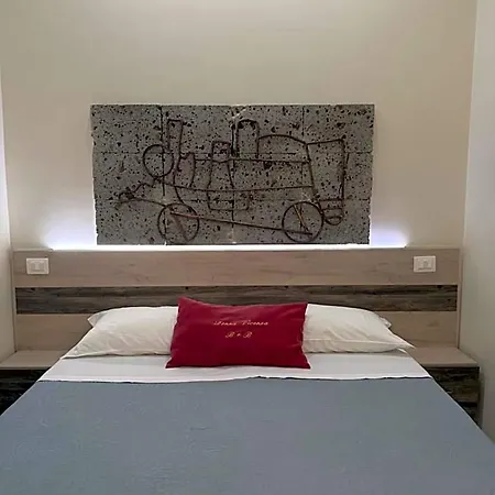 فندق مبيت وإفطار Donna Vicenza 4*