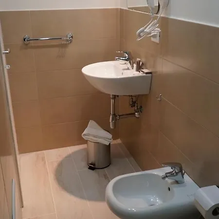 Donna Vicenza 4* Nápoles