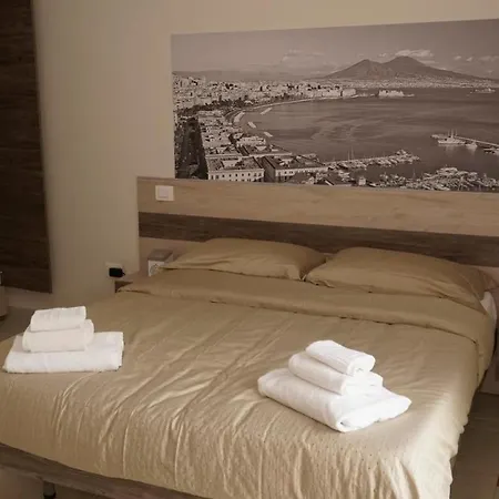 Donna Vicenza Nápoles