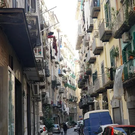 Donna Vicenza Alojamento de Acomodação e Pequeno-almoço Nápoles